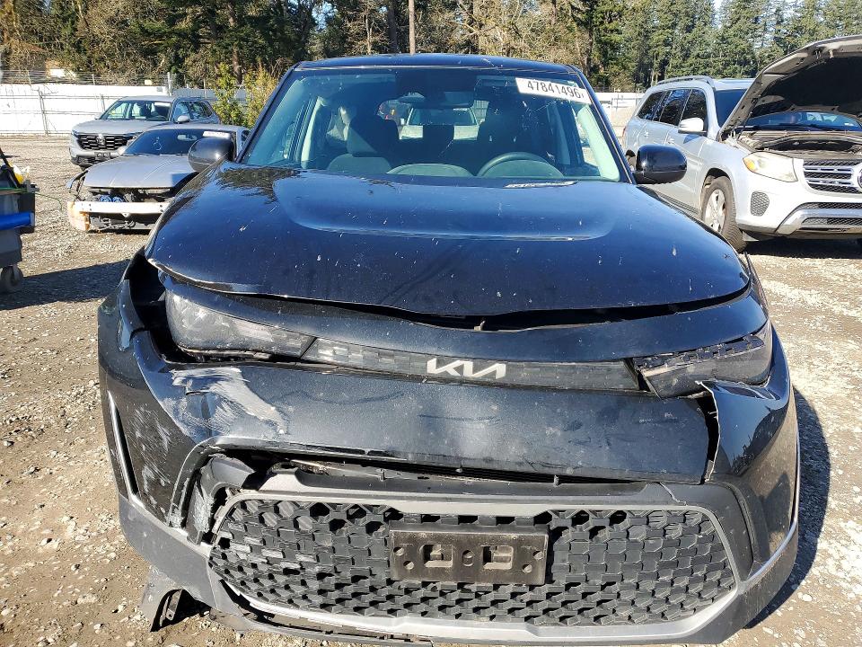47841496 :رقم المزاد ، KNDJ23AU6P7890572 vin ، 2023 Kia Soul مزاد بيع