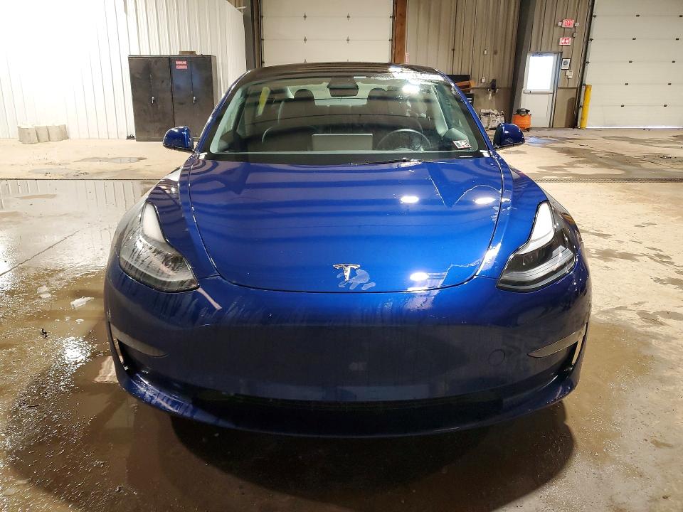 46678456 :رقم المزاد ، 5YJ3E1EA4NF371368 vin ، 2022 Tesla Model 3 مزاد بيع