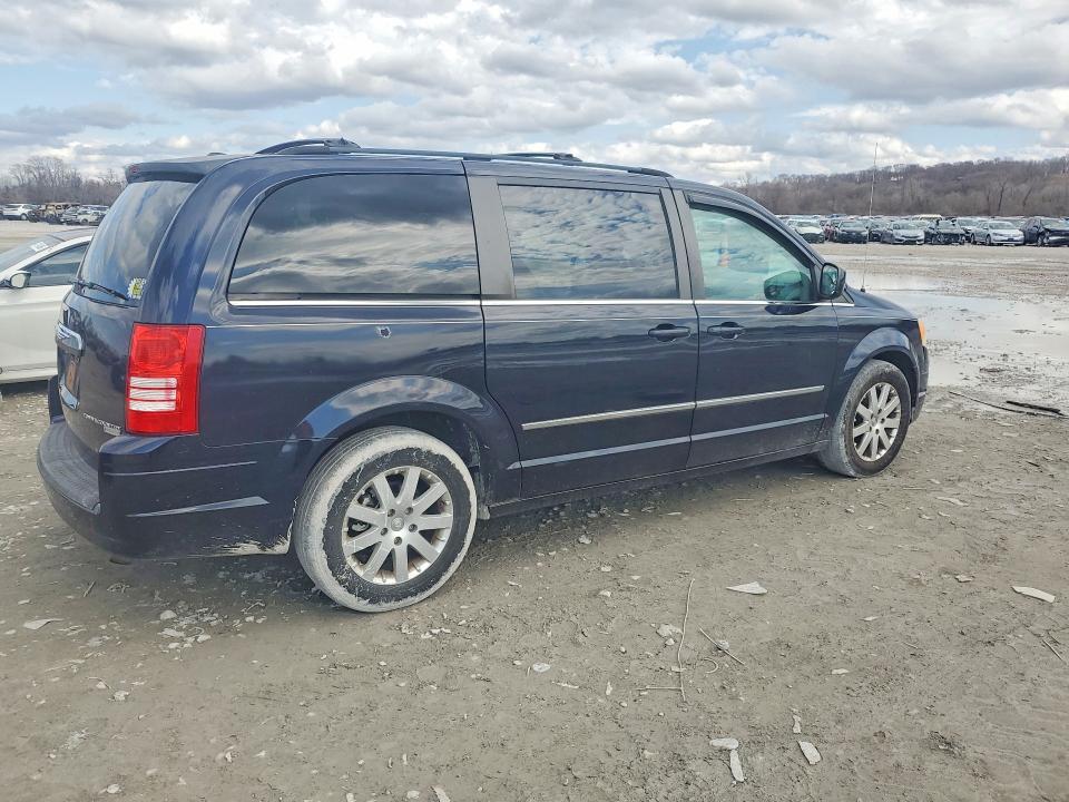 2010 Chrysler Town & Country მანქანა იყიდება აუქციონზე, vin: 2A4RR5D16AR241138, აუქციონის ნომერი: 41957826