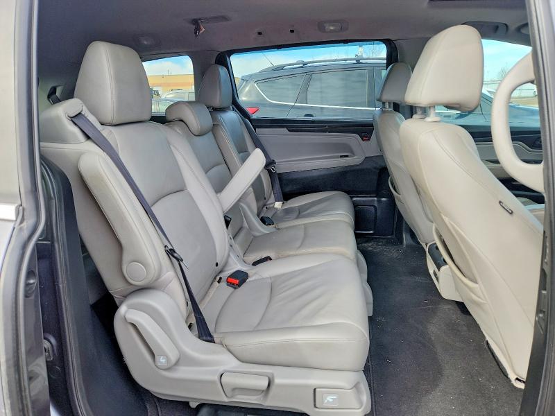 79005195 :رقم المزاد ، 5FNRL6H66JB504095 vin ، 2018 Honda Odyssey مزاد بيع