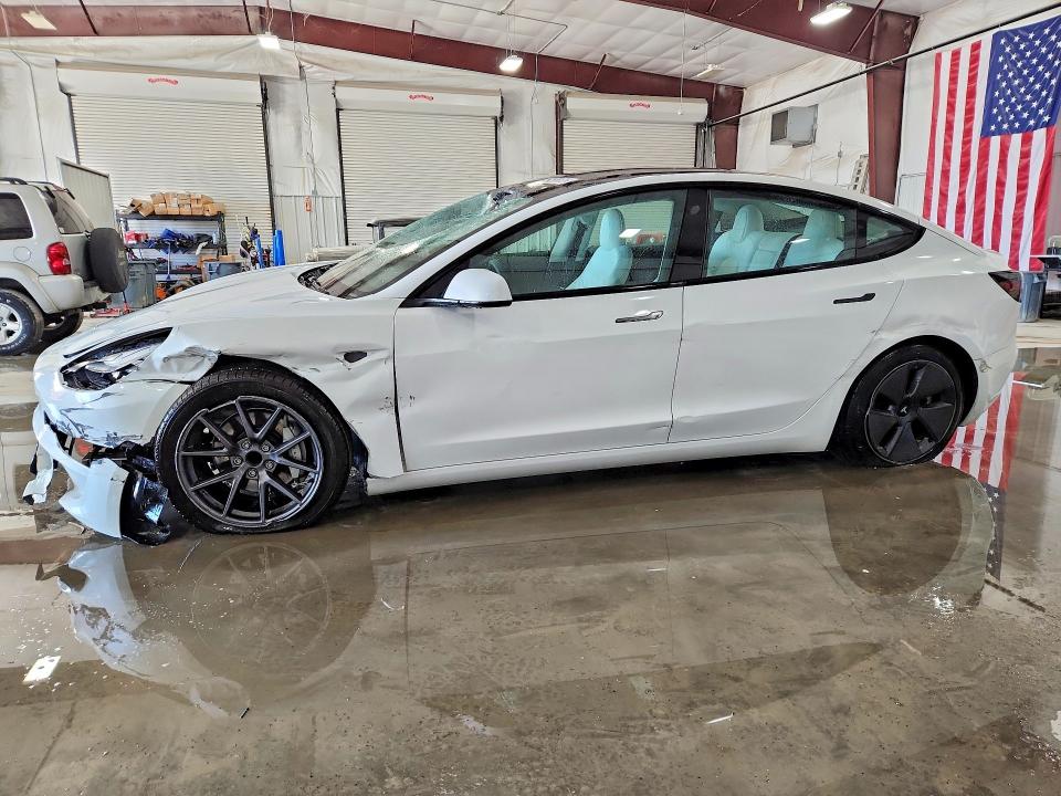 Продажа на аукционе авто 2023 Tesla Model 3, vin: 5YJ3E1EA1PF421906, номер лота: 46138176