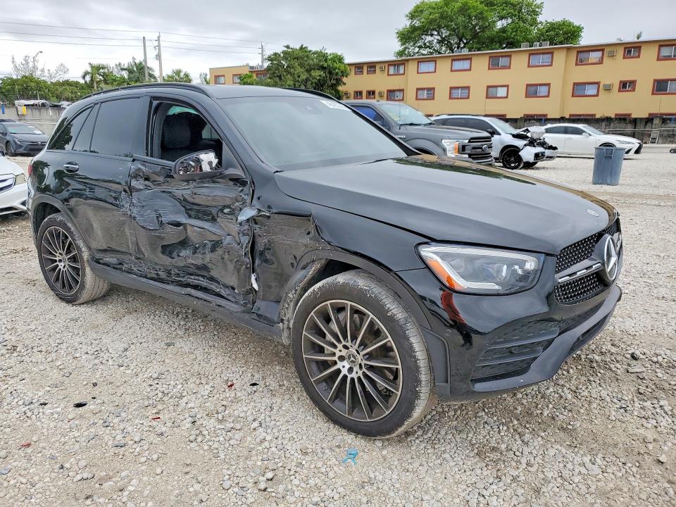 46422366 :رقم المزاد ، W1N0G8DBXNV372003 vin ، 2022 Mercedes-benz Glc مزاد بيع