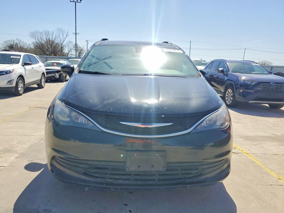 45856716 :رقم المزاد ، 2C4RC1DG3LR145748 vin ، 2020 Chrysler Voyager مزاد بيع