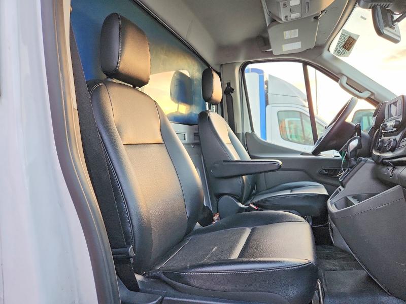 46949636 :رقم المزاد ، 1FDBW5Z83NKA35698 vin ، 2022 Ford Transit مزاد بيع