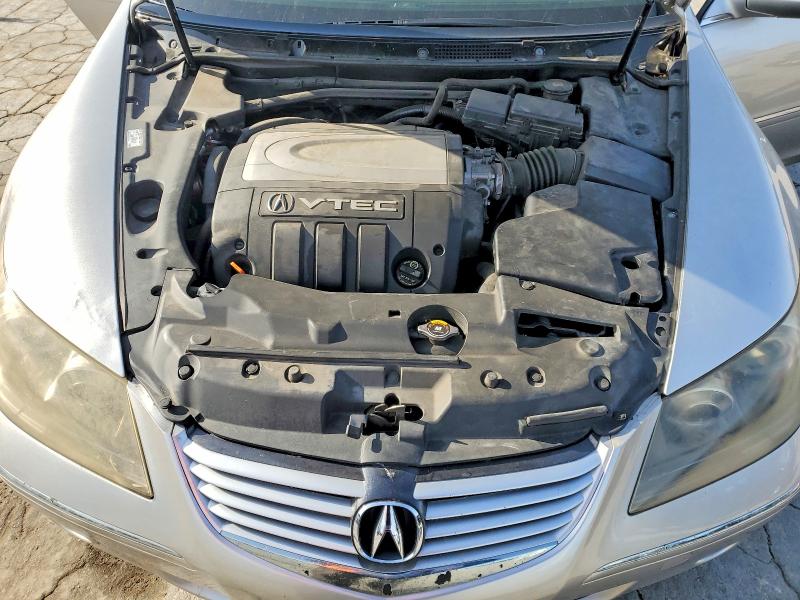 45447196 :رقم المزاد ، JH4KB165X5C017419 vin ، 2005 Acura Rl مزاد بيع