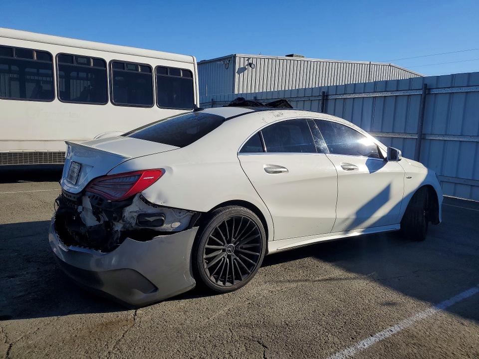 Продажа на аукционе авто 2015 Mercedes-benz Cla, vin: WDDSJ4EB9FN284429, номер лота: 47273806