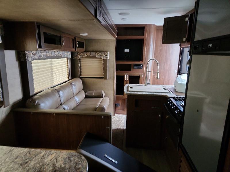 78459115 :رقم المزاد ، 4YDT28524JM931284 vin ، 2018 Keystone Coleman مزاد بيع