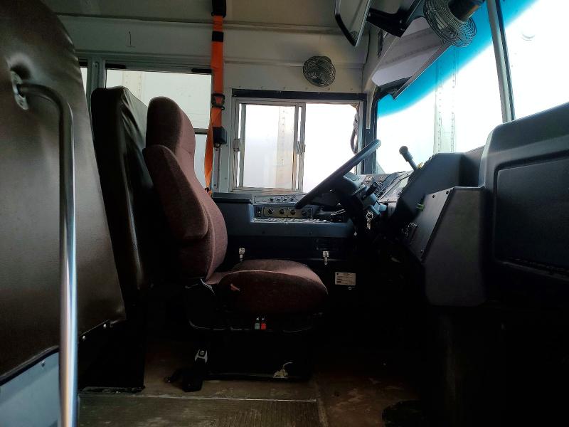 79163075 :رقم المزاد ، 1BAKGCEA6JF336848 vin ، 2018 Bluebird School Bus مزاد بيع
