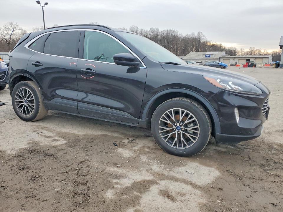 79169295 :رقم المزاد ، 1FMCU0LZ5NUA24611 vin ، 2022 Ford Escape مزاد بيع