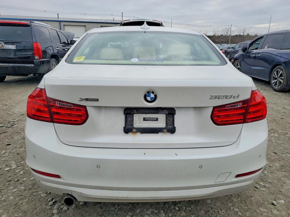 2014 Bmw 328 მანქანა იყიდება აუქციონზე, vin: WBA3D5C53EKX97424, აუქციონის ნომერი: 46749256