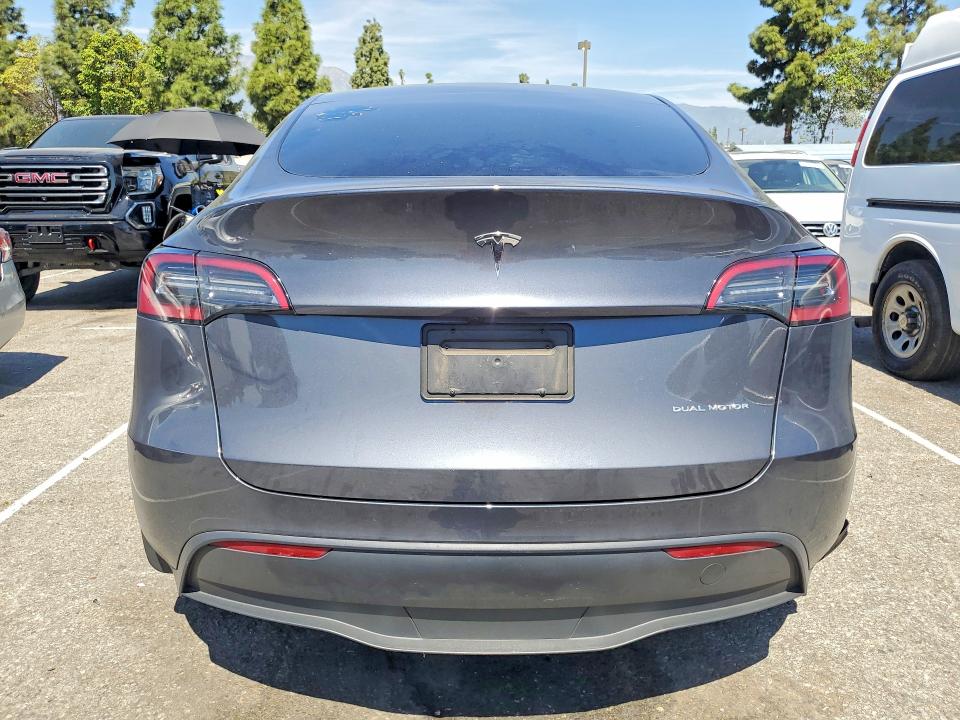 Продажа на аукционе авто 2023 Tesla Model Y, vin: 7SAYGDEE0PF923829, номер лота: 47969756