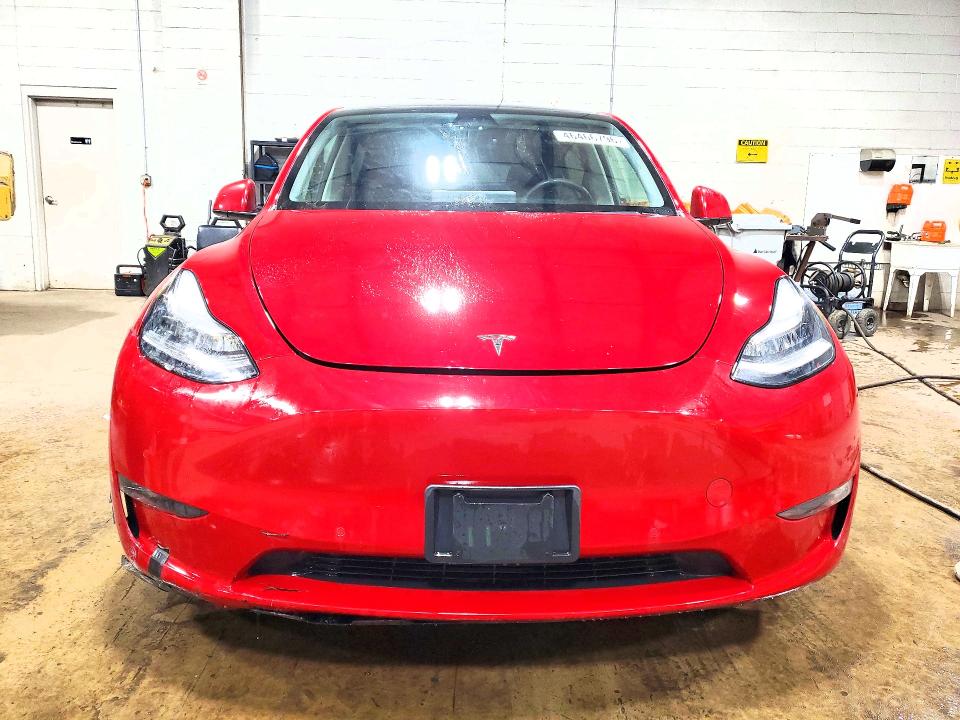 46466796 :رقم المزاد ، 5YJYGDEE7MF067096 vin ، 2021 Tesla Model Y مزاد بيع