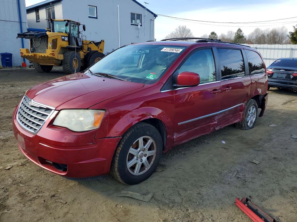 41709246 :رقم المزاد ، 2A4RR5D16AR323905 vin ، 2010 Chrysler Town & Country مزاد بيع