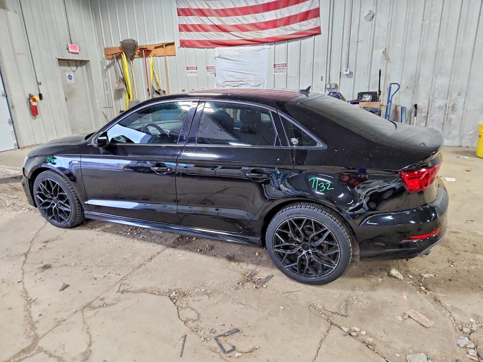 47759106 :رقم المزاد ، WAUJ8GFFXJ1022517 vin ، 2018 Audi A3 مزاد بيع