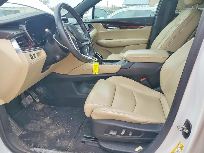 47313156 :رقم المزاد ، 1GYKNERS6HZ306794 vin ، 2017 Cadillac Xt5 مزاد بيع