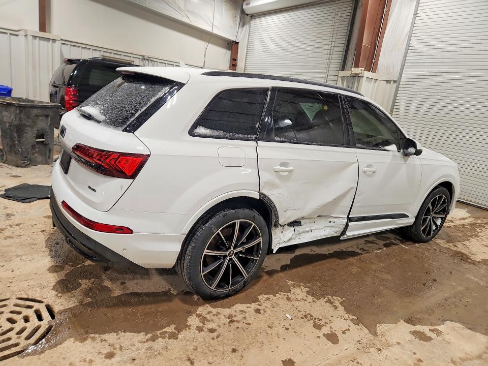 Продажа на аукционе авто 2022 Audi Q7, vin: WA1LXBF75ND015662, номер лота: 46121176