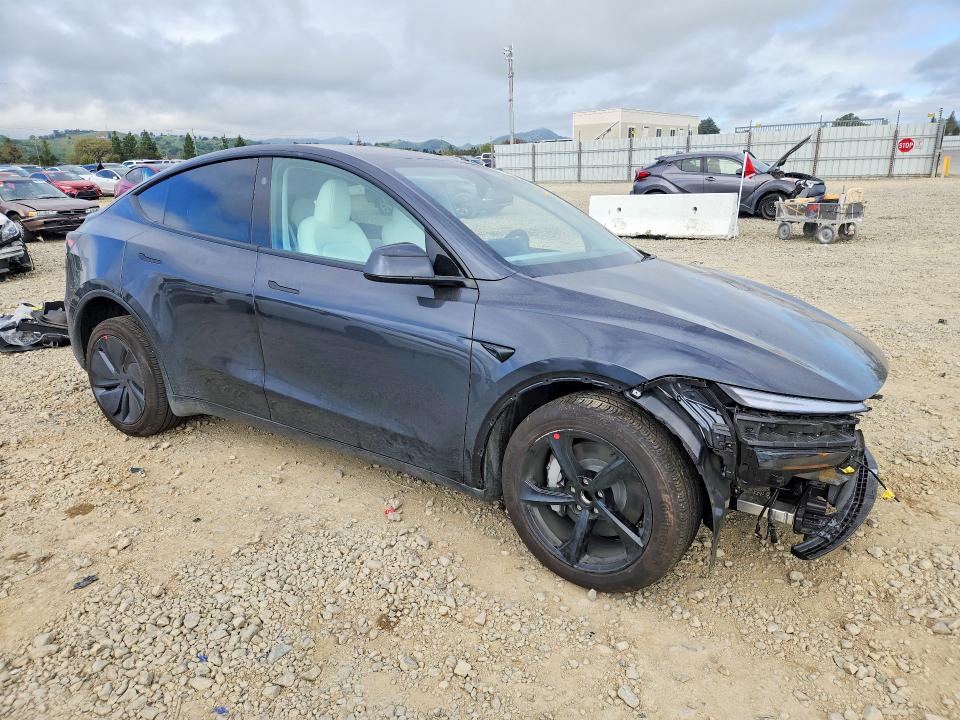 2026 Tesla Model Y მანქანა იყიდება აუქციონზე, vin: 7SAYGDED3TF399691, აუქციონის ნომერი: 77625685