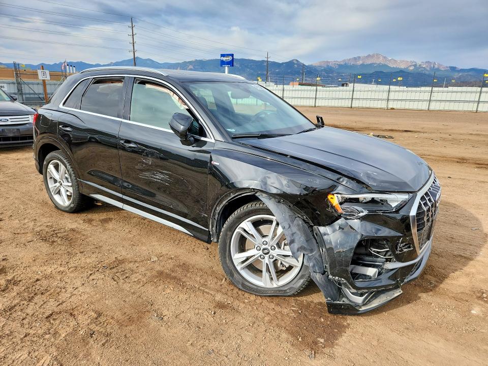 48106776 :رقم المزاد ، WA1DECF39M1021333 vin ، 2021 Audi Q3 مزاد بيع