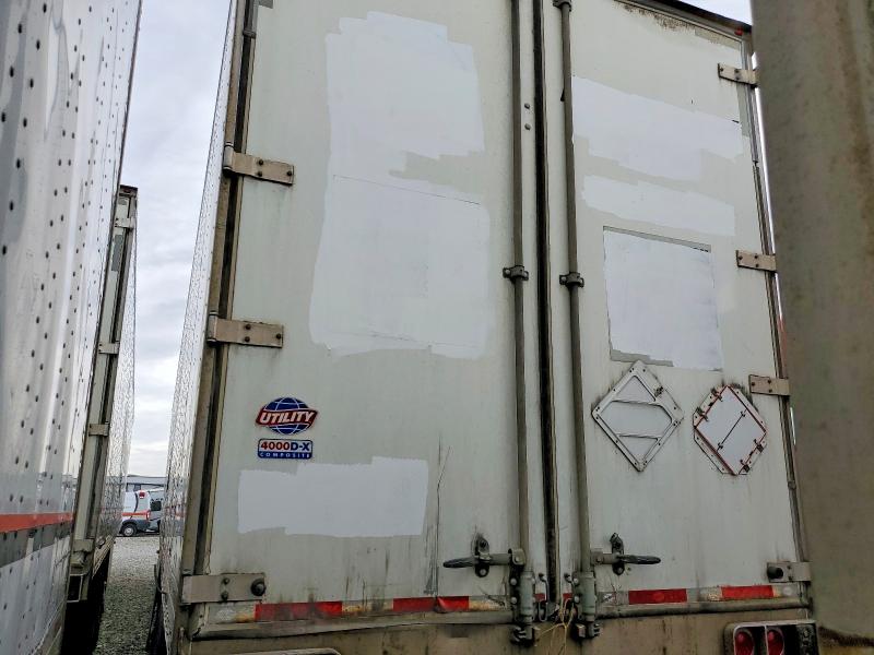 45470476 :رقم المزاد ، 1UYVS2533FG088137 vin ، 2015 Utility Trailer Dry Van مزاد بيع