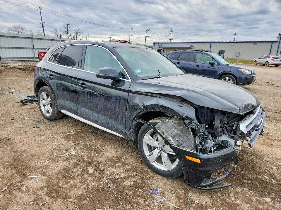 46950986 :رقم المزاد ، WA1BNAFY8J2122117 vin ، 2018 Audi Q5 مزاد بيع