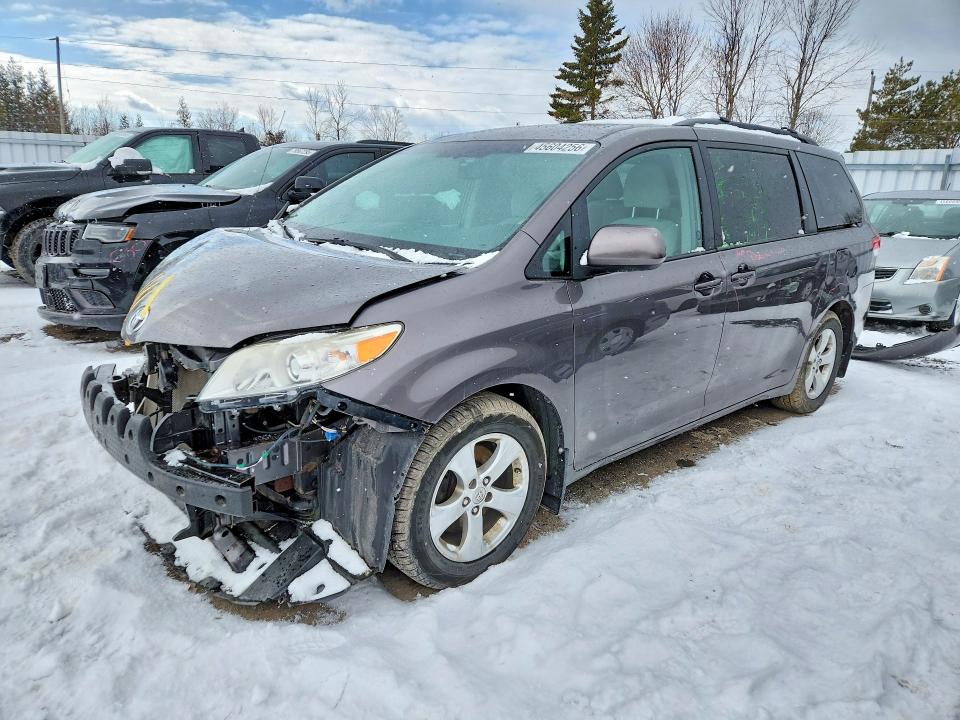 Aukcja sprzedaży 2014 Toyota Sienna, vin: 5TDKK3DC8ES476963, numer aukcji: 45604256