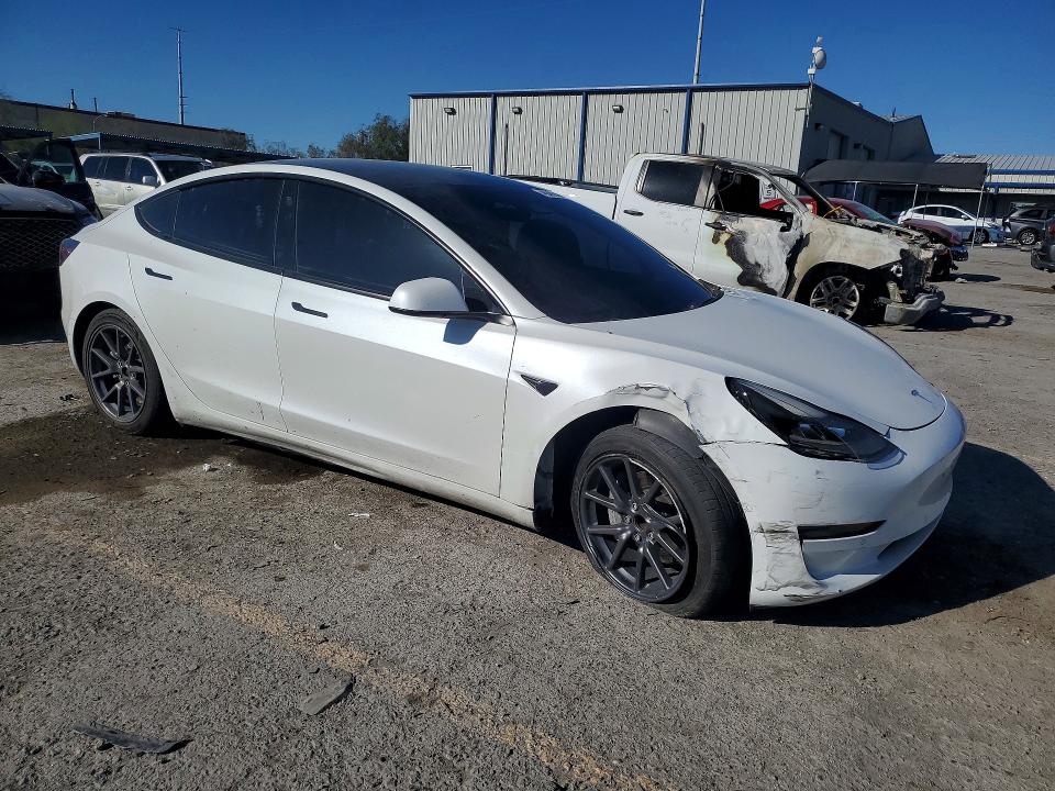 45492406 :رقم المزاد ، 5YJ3E1EA1MF076162 vin ، 2021 Tesla Model 3 مزاد بيع