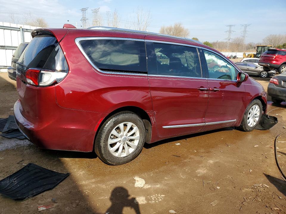 2018 Chrysler Pacifica მანქანა იყიდება აუქციონზე, vin: 2C4RC1BG0JR127921, აუქციონის ნომერი: 47403136