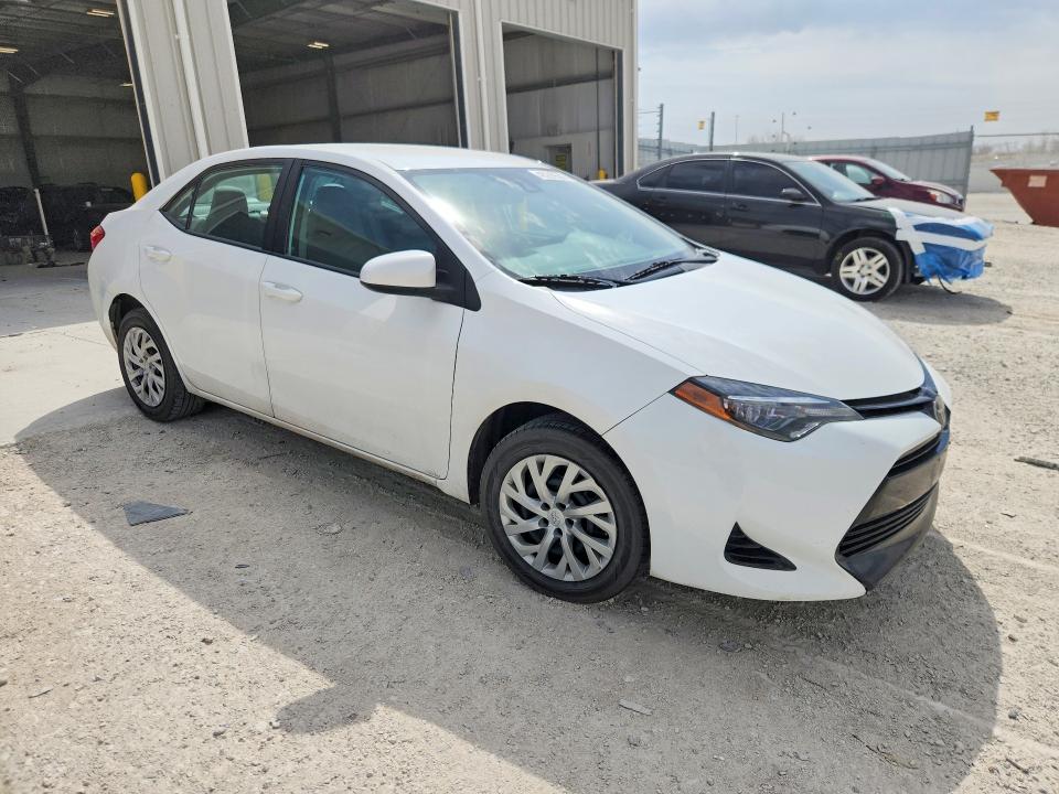 Продажа на аукционе авто 2017 Toyota Corolla, vin: 5YFBURHE5HP686068, номер лота: 48289506