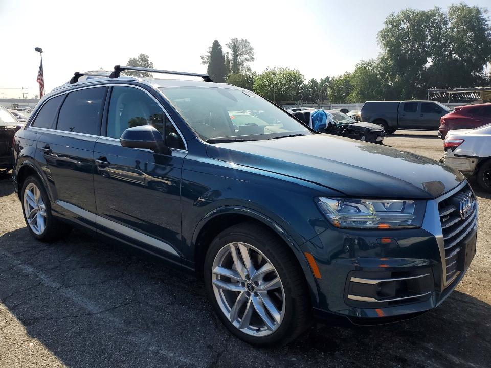 Продажа на аукционе авто 2018 Audi Q7, vin: WA1VAAF79JD030308, номер лота: 47482076