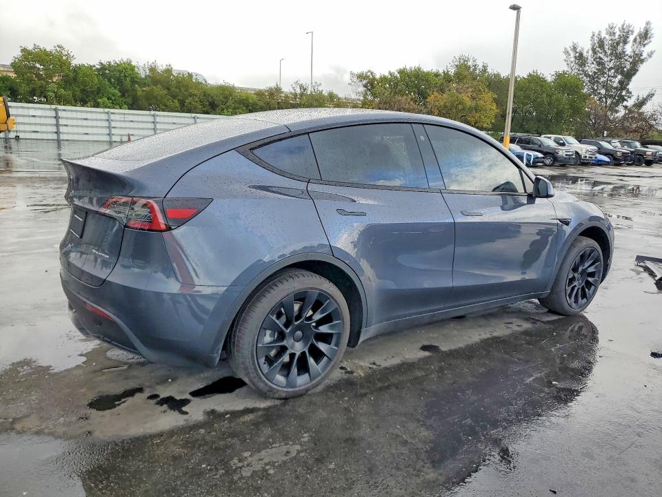 2023 Tesla Model Y მანქანა იყიდება აუქციონზე, vin: 7SAYGDEE0PA099215, აუქციონის ნომერი: 47935206