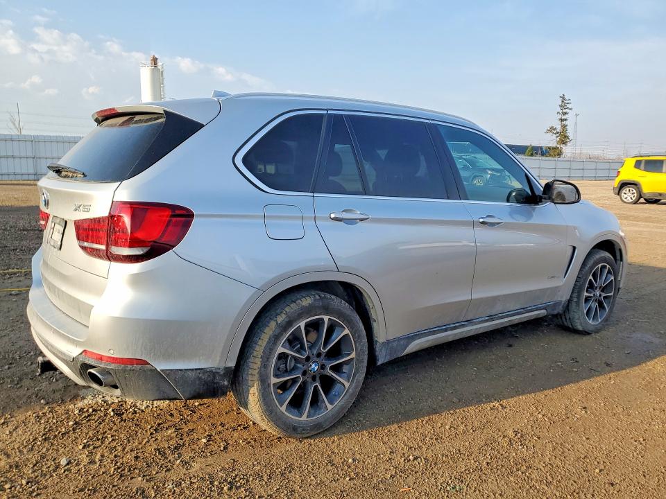 47927626 :رقم المزاد ، 5UXKR0C57H0U52835 vin ، 2017 Bmw X5 مزاد بيع