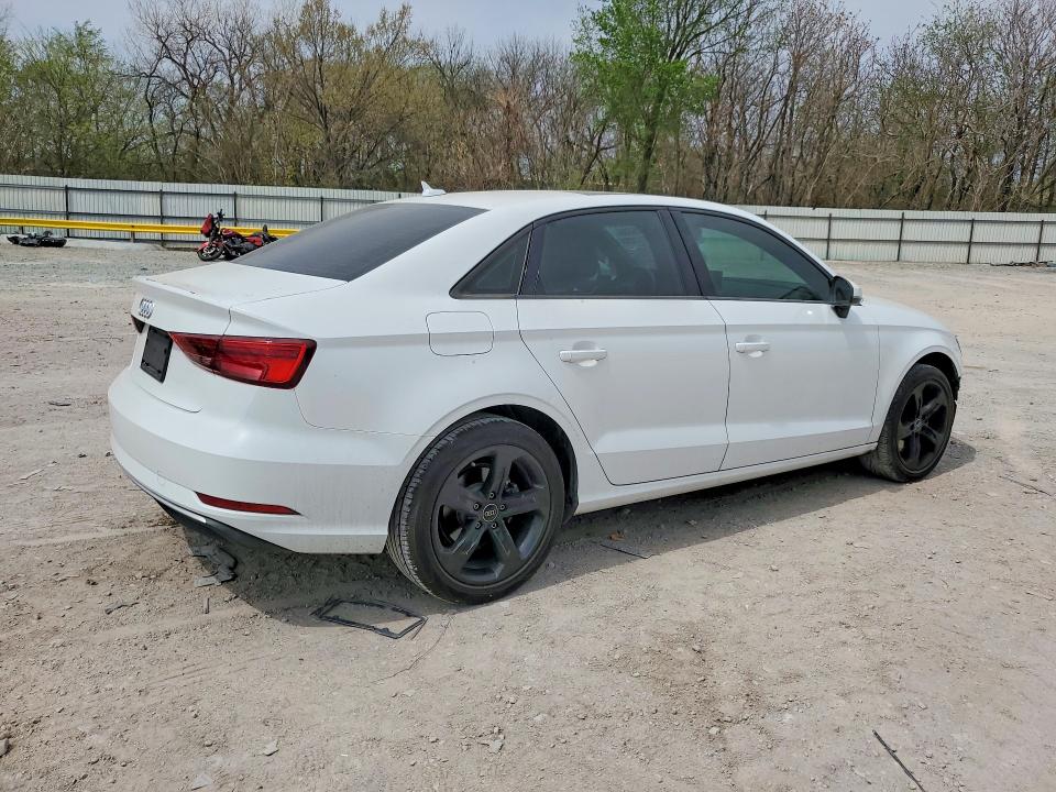 Продажа на аукционе авто 2017 Audi A3, vin: WAUAUGFF5H1072795, номер лота: 47829356