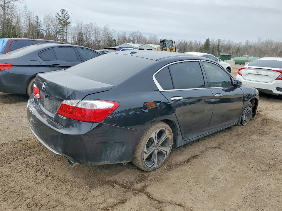 46418856 :رقم المزاد ، 1HGCR2F97FA808399 vin ، 2015 Honda Accord مزاد بيع