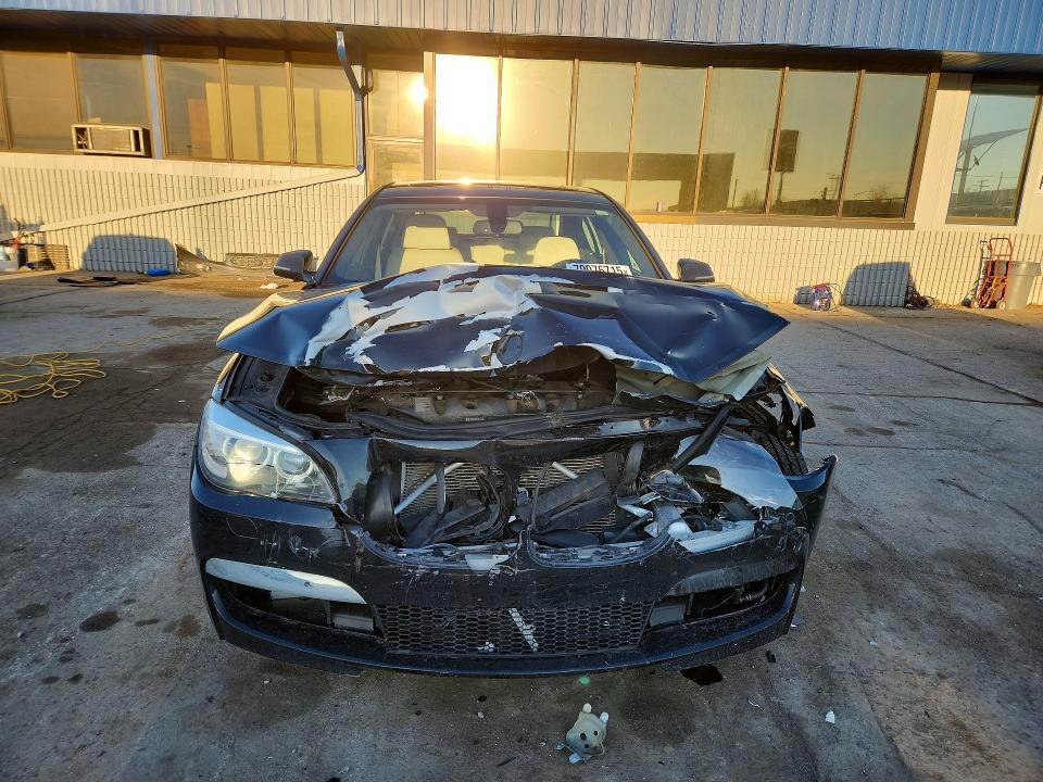2014 Bmw 740 მანქანა იყიდება აუქციონზე, vin: WBAYE4C58ED138627, აუქციონის ნომერი: 79976715