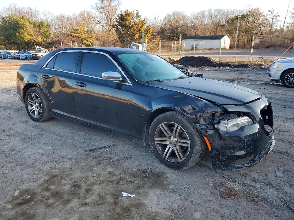 45627276 :رقم المزاد ، 2C3CCAAG4JH191414 vin ، 2018 Chrysler 300 مزاد بيع