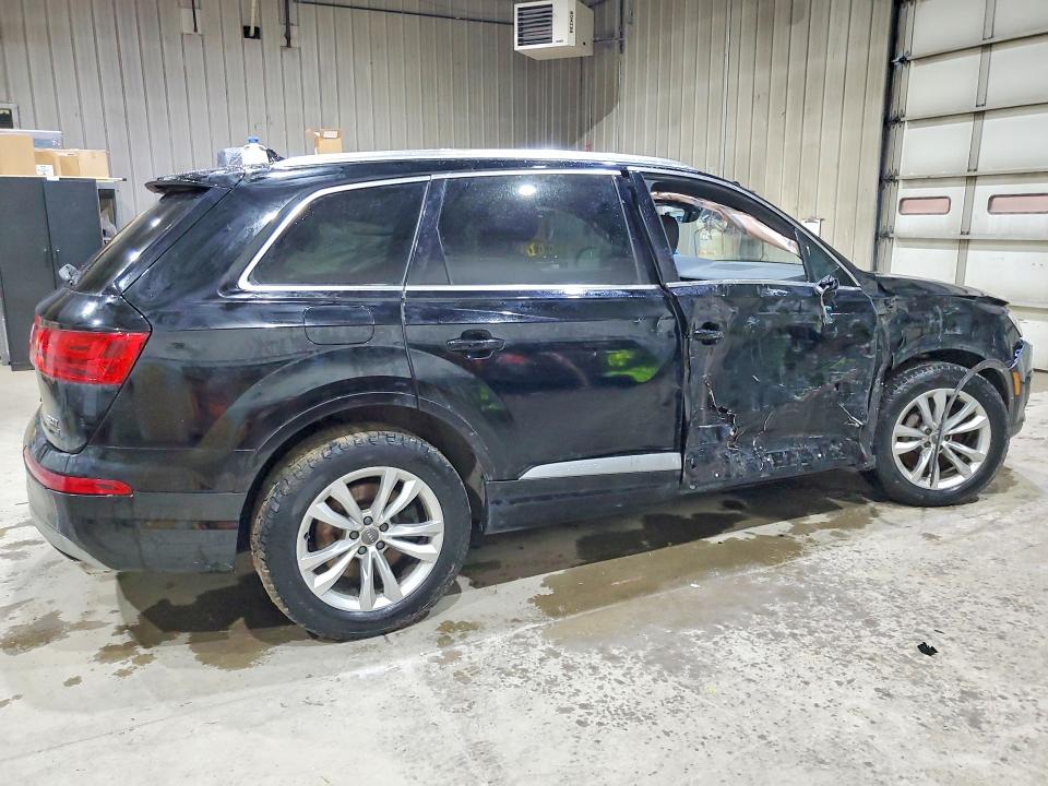 Продаж на аукціоні авто 2017 Audi Q7, vin: WA1LAAF71HD031423, номер лоту: 46134456