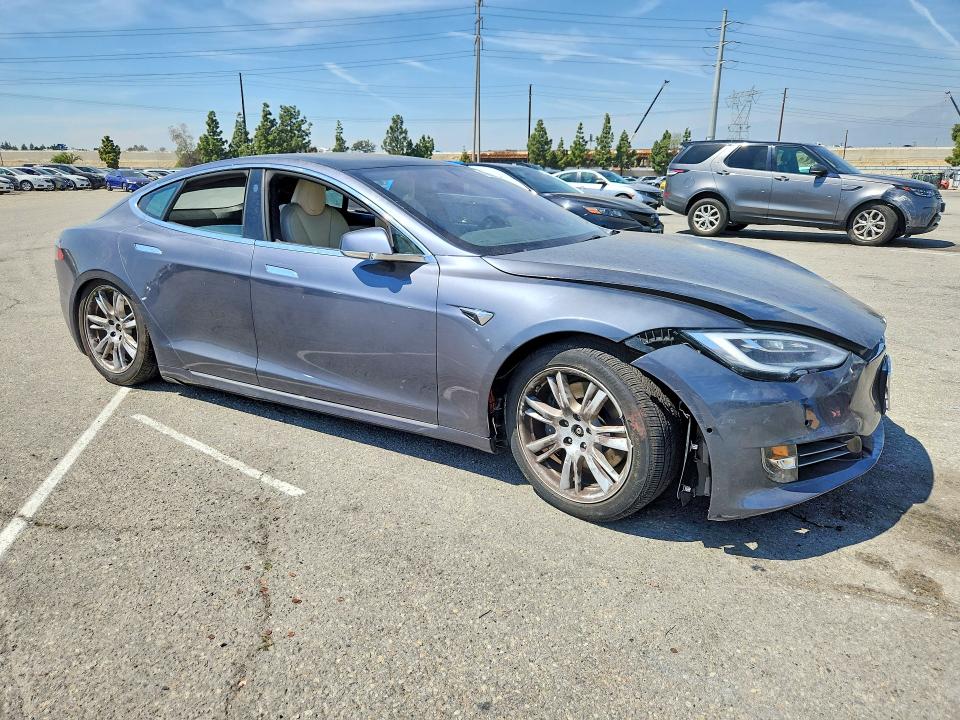47608396 :رقم المزاد ، 5YJSA1E23LF413896 vin ، 2020 Tesla Model S مزاد بيع