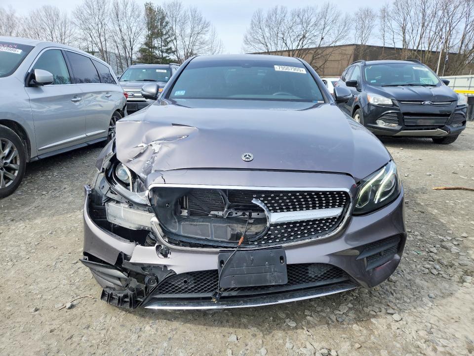 79507905 :رقم المزاد ، WDDZF4KB1KA585072 vin ، 2019 Mercedes-benz E مزاد بيع