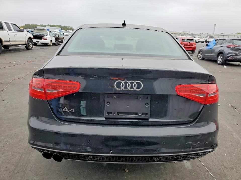 47232636 :رقم المزاد ، WAUEFAFLXFN038002 vin ، 2015 Audi A4 مزاد بيع