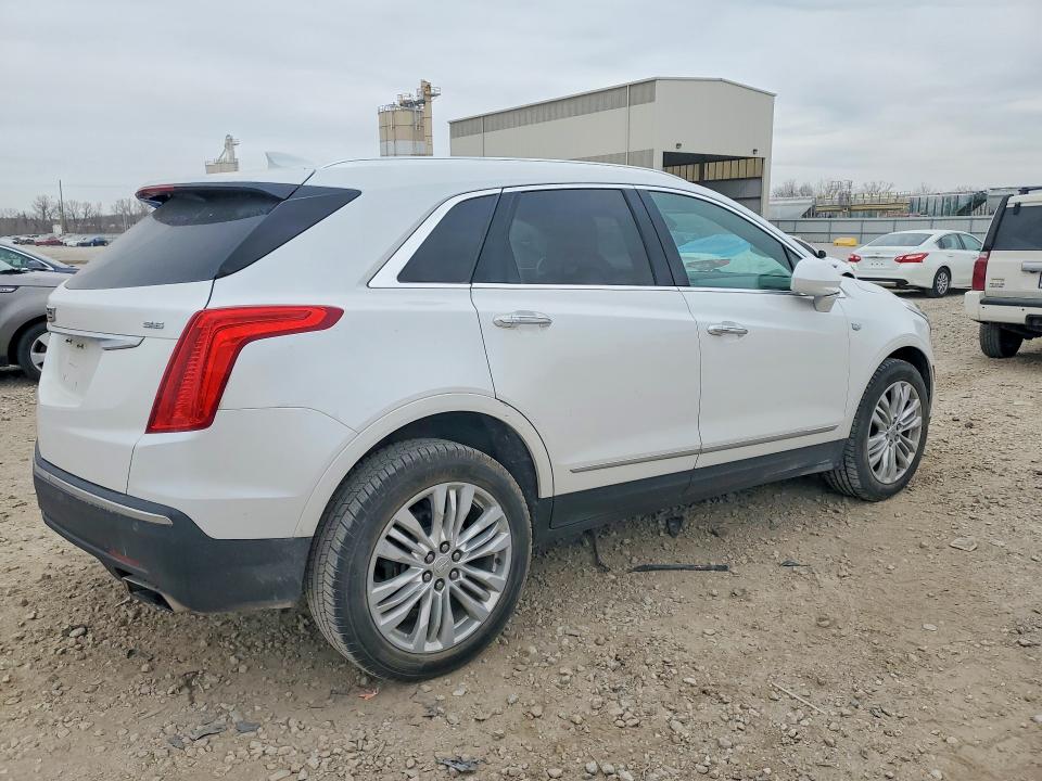 47313156 :رقم المزاد ، 1GYKNERS6HZ306794 vin ، 2017 Cadillac Xt5 مزاد بيع
