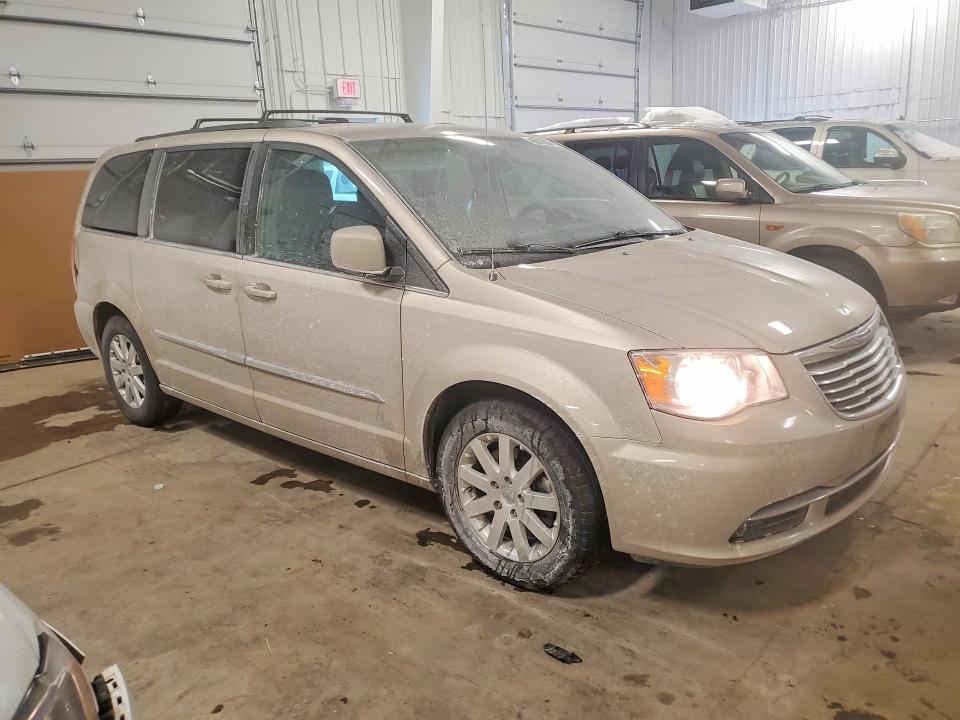 46057636 :رقم المزاد ، 2C4RC1BG7FR551586 vin ، 2015 Chrysler Town & Country مزاد بيع