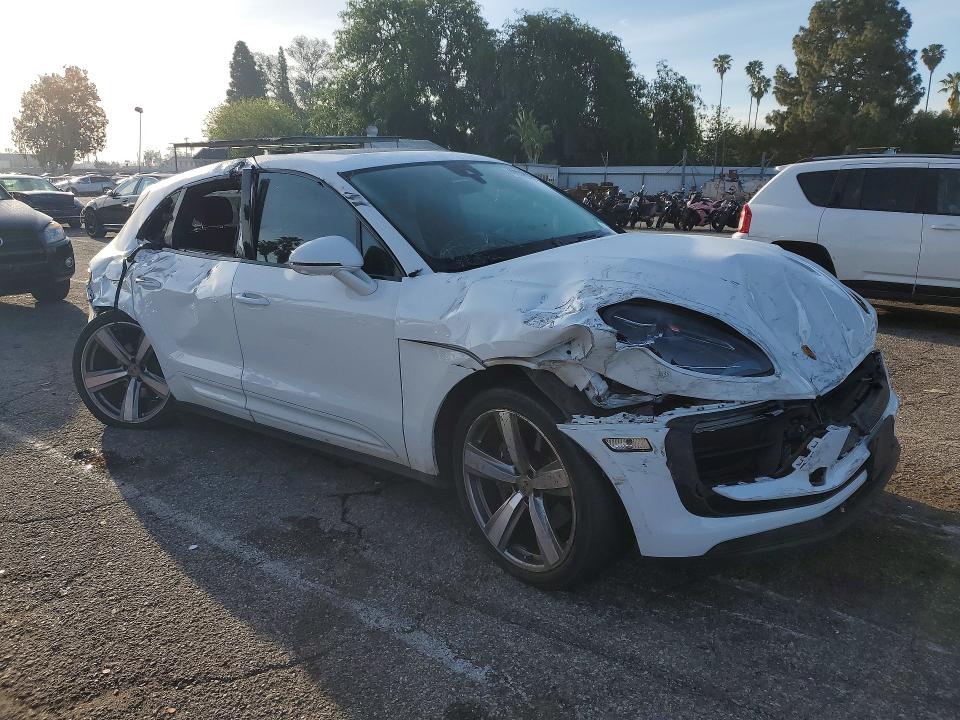 46224926 :رقم المزاد ، WP1AA2A56RLB19396 vin ، 2024 Porsche Macan مزاد بيع