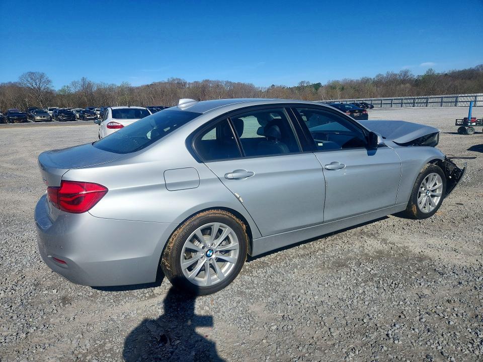 2018 Bmw 320 მანქანა იყიდება აუქციონზე, vin: WBA8A9C59JAH13924, აუქციონის ნომერი: 45746626