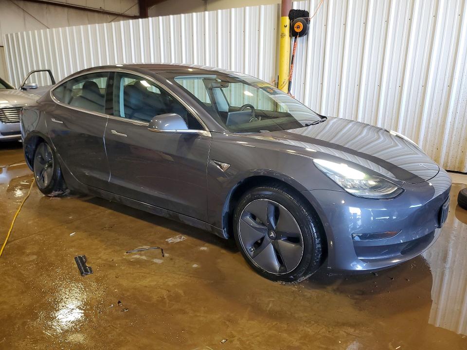 46888866 :رقم المزاد ، 5YJ3E1EA4JF039716 vin ، 2018 Tesla Model 3 مزاد بيع