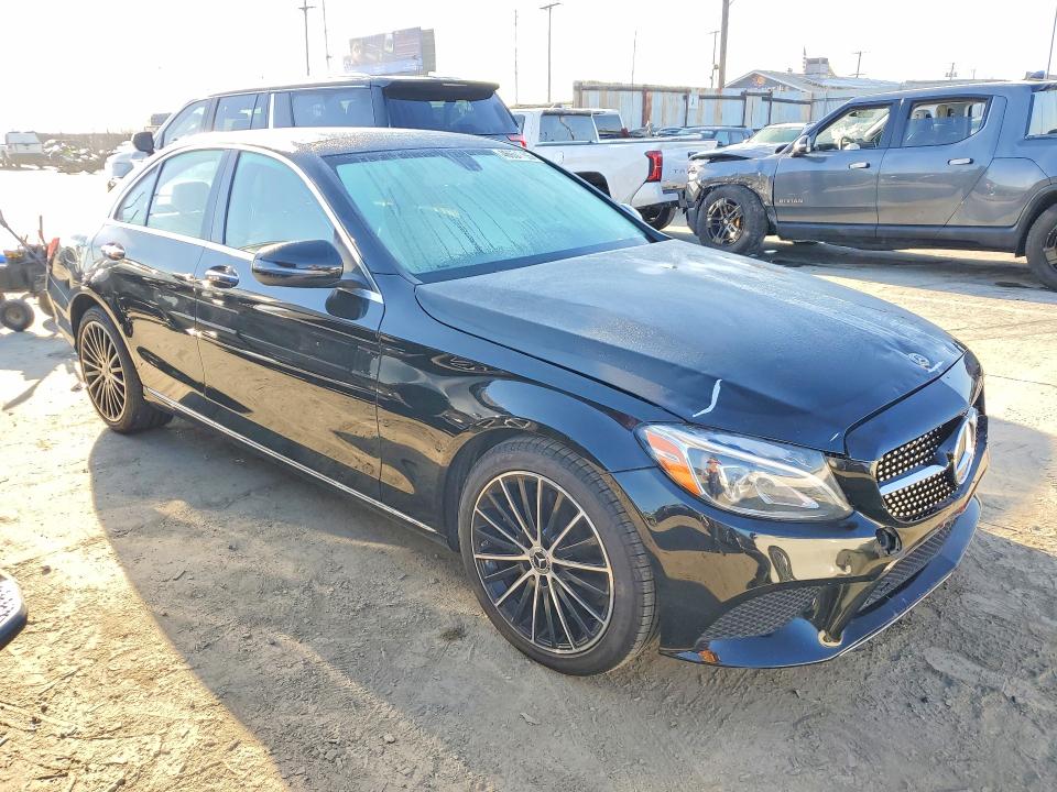 46951796 :رقم المزاد ، W1KWF8DB2LR598262 vin ، 2020 Mercedes-benz C مزاد بيع