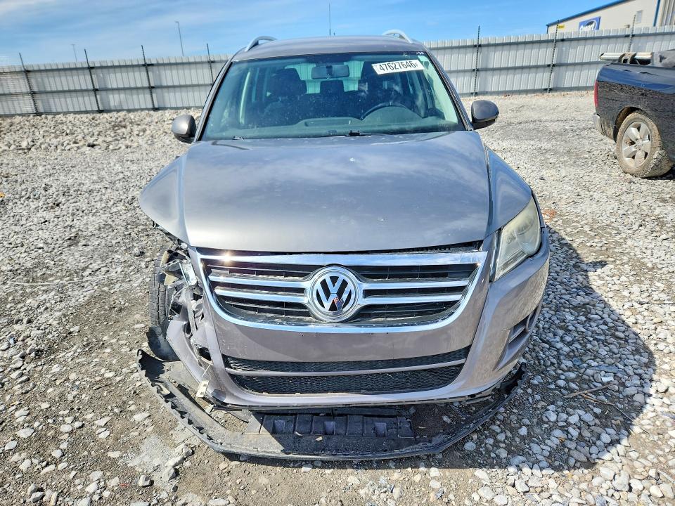 47627646 :رقم المزاد ، WVGBV75NX9W520977 vin ، 2009 Volkswagen Tiguan مزاد بيع