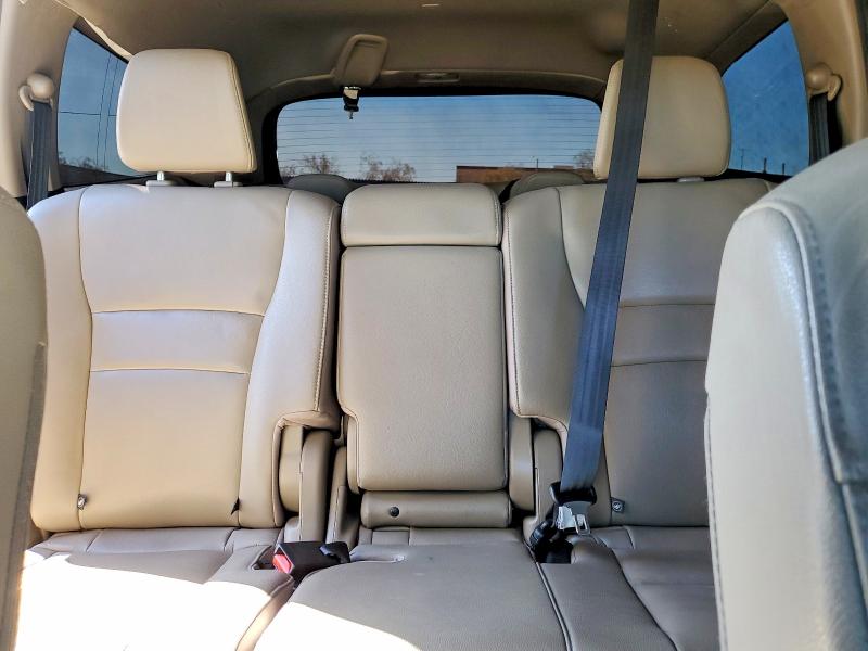 Продажа на аукционе авто 2018 Honda Pilot, vin: 5FNYF5H58JB011443, номер лота: 41623236