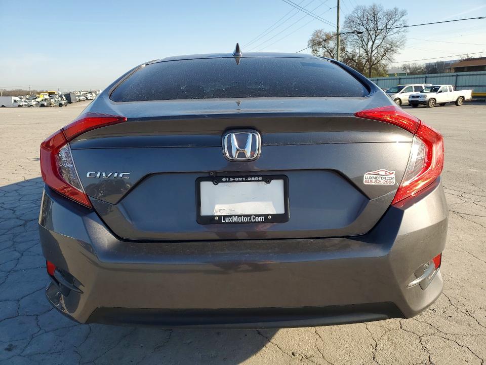 47086826 :رقم المزاد ، 2HGFC2F8XJH576364 vin ، 2018 Honda Civic مزاد بيع