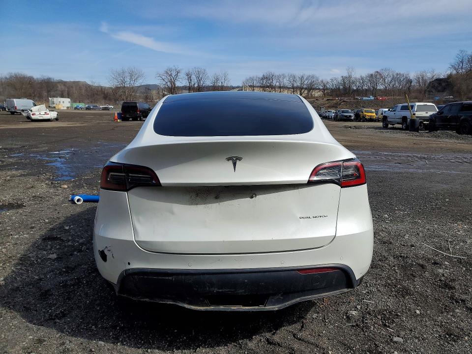 Продаж на аукціоні авто 2022 Tesla Model Y, vin: 7SAYGDEE6NF373730, номер лоту: 46501786