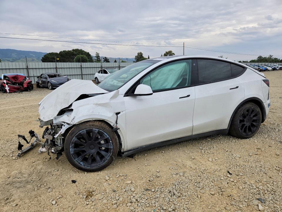 2021 Tesla Model Y მანქანა იყიდება აუქციონზე, vin: 5YJYGAEE7MF300702, აუქციონის ნომერი: 48174136